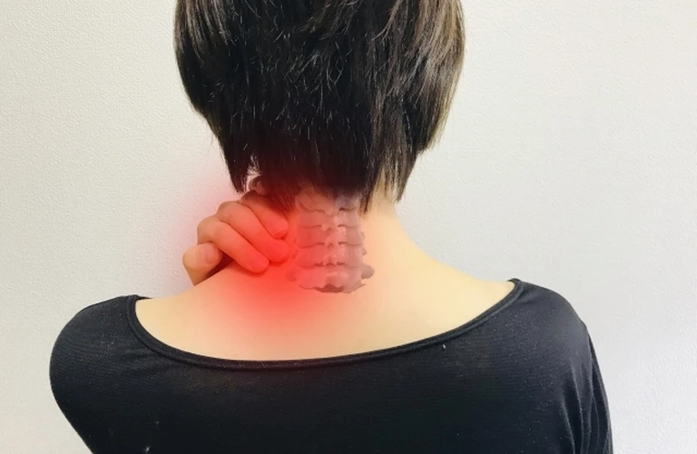 肩こりを解消し、健康な体に！鯖江のカイロプラクティックサービス