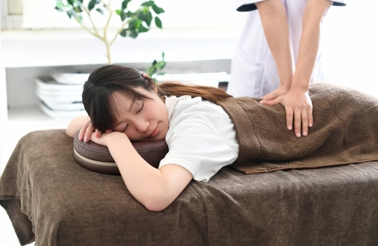 理想的な姿勢と健康な体を手に入れましょう